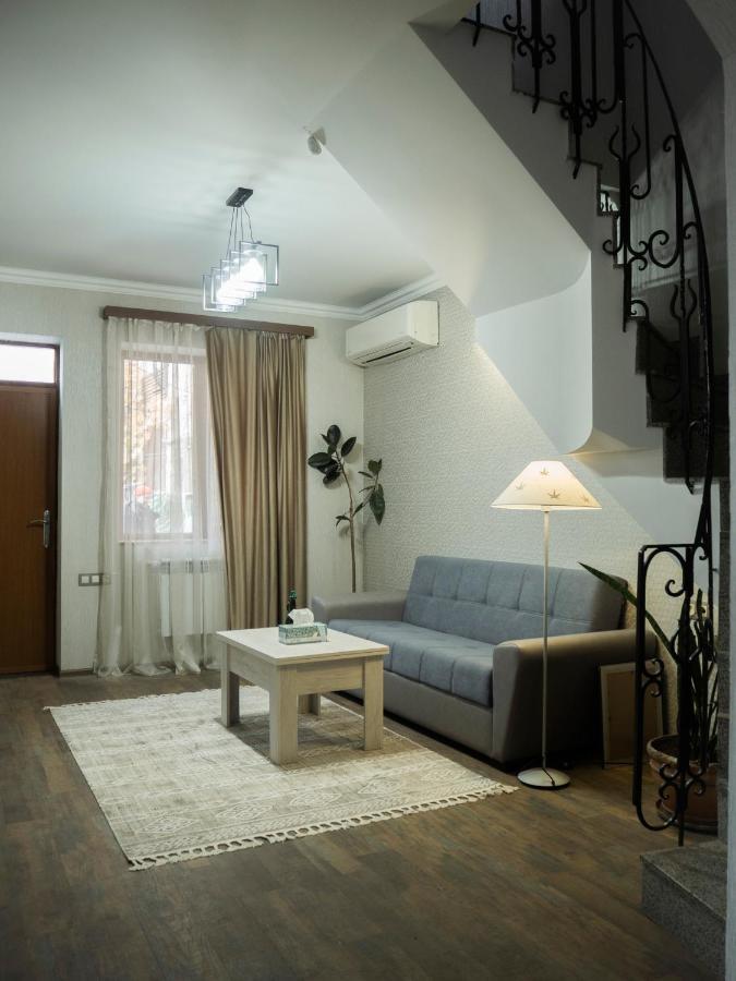 Bonvenon Capsule Hostel 예레반 외부 사진